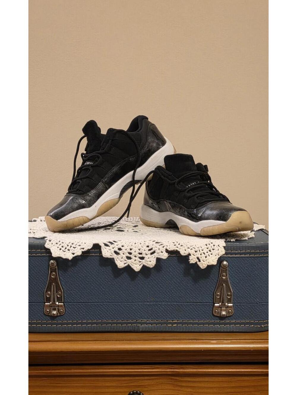 Nike Air Jordan 11 Retro Barons Black/White GS 6.5Y/Womens 8